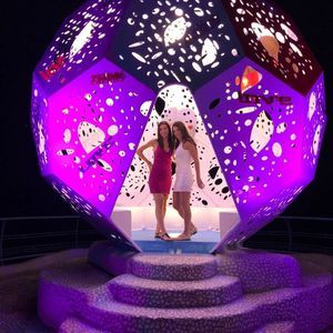 Meet your Posher, Caitlin